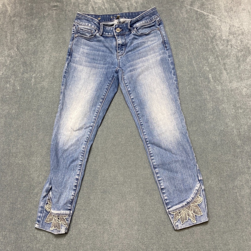 White House Black Market The Skinny Crop Jeans Womens 0P Blue Denim Embroidered